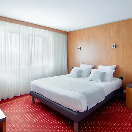 Cerise Bordeaux Aeroport