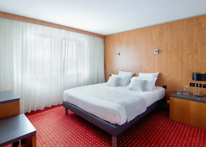 Cerise Bordeaux Aeroport