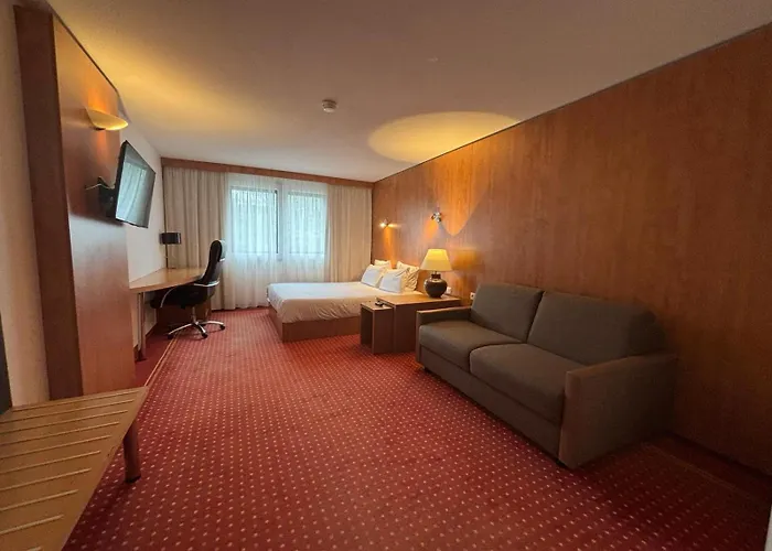 Cerise Bordeaux Aeroport Hotel