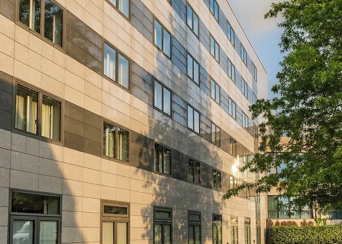 Hotel Cerise Bordeaux Aeroport