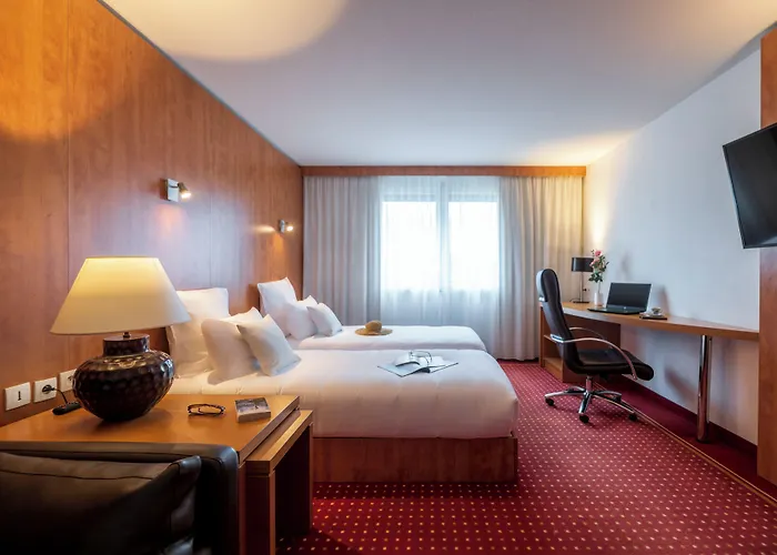 Cerise Bordeaux Aeroport 3* Mérignac