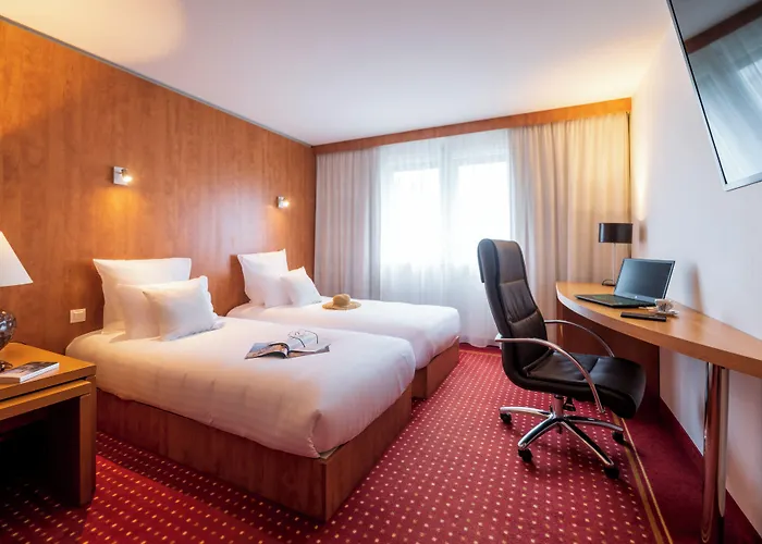 Cerise Bordeaux Aeroport Mérignac