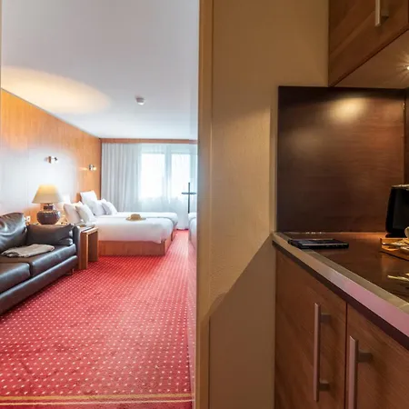 Cerise Bordeaux Aeroport Aparthotel *