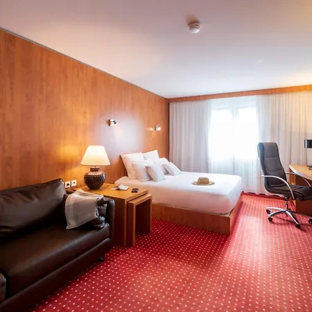 Cerise Bordeaux Aeroport
